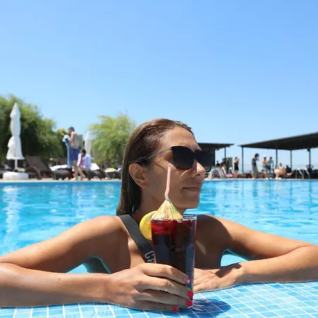 Kiyikoey Resort Hotel 3*